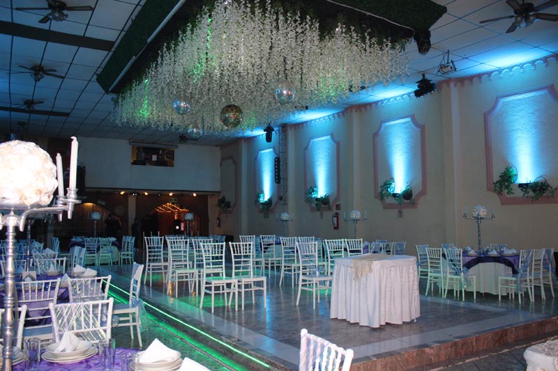 Iluminación azul en bodas en Salon Magno Ecatepec